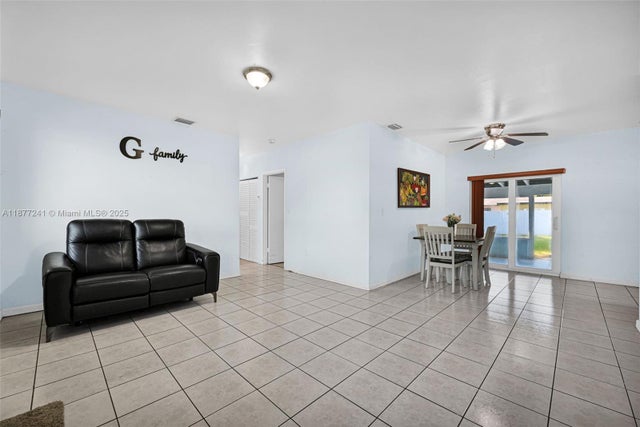 5 of 37 - 11850 Sw 199th St, Miami, FL