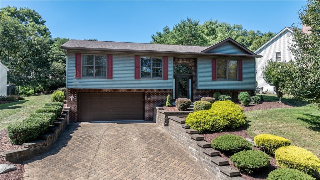 1205 Oblock Road, Plum Boro