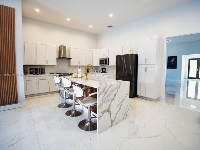 2 of 42 - 14478 Sw 21st St, Miami, FL