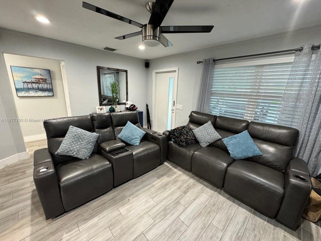 3 of 34 - 6105 Funston St, Hollywood, FL