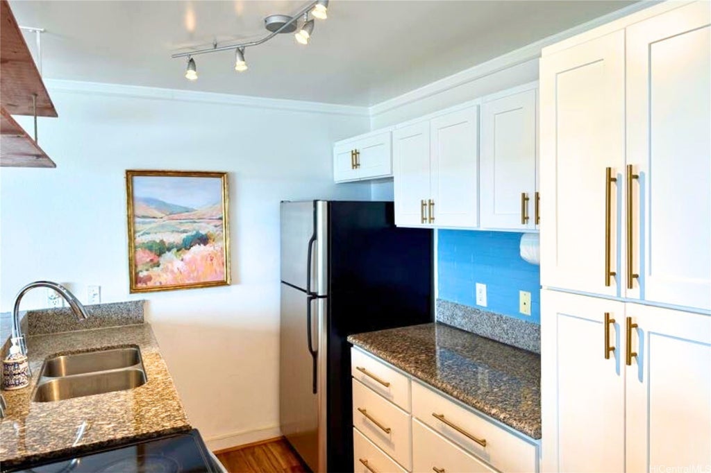 (unit #b311) 46-263 Kahuhipa Street, Kaneohe