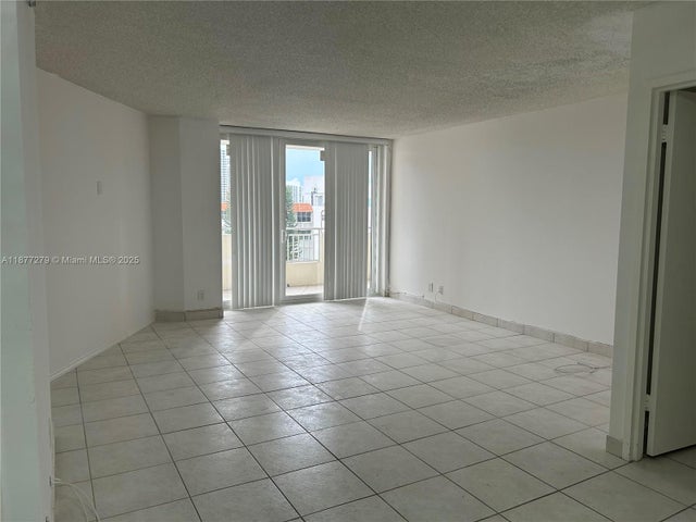 4 of 25 - 3180 S Ocean Dr 520, Hallandale Beach, FL