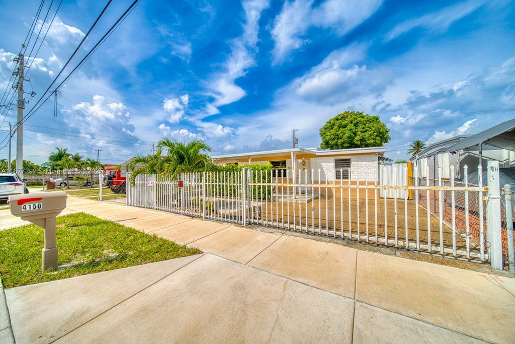 4150 E 9th Ct, Hialeah