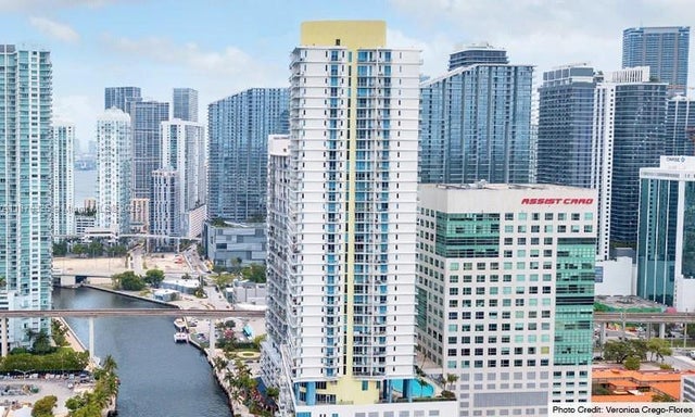 2 of 28 - 185 Sw 7th St 3502, Miami, FL