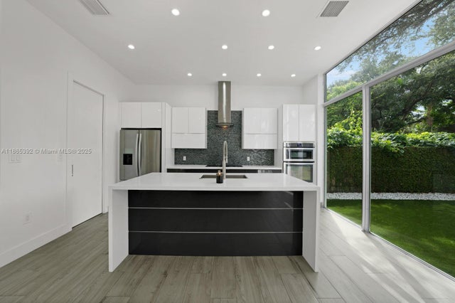 5 of 27 - 5720 Sw 24 St, Miami, FL