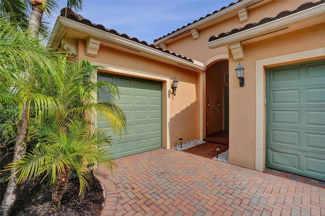 4 of 77 - 2954 Bellarosa Cir, Royal Palm Beach, FL