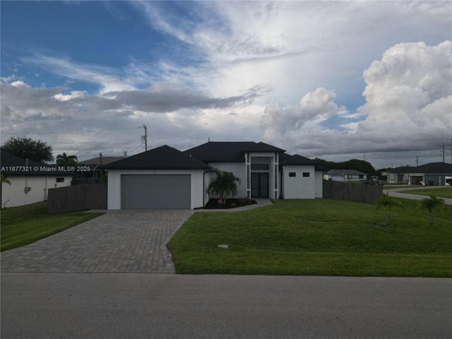 3 of 32 - 21 Nw 7th St, Cape Coral, FL