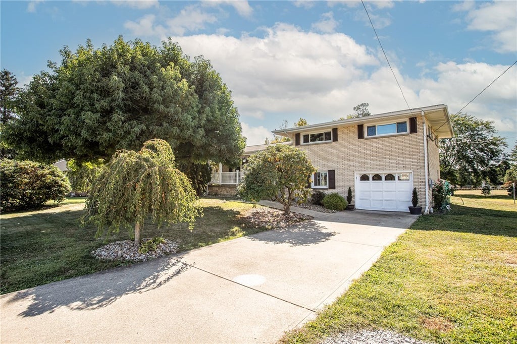 1805 Loucks Extension, Scottdale