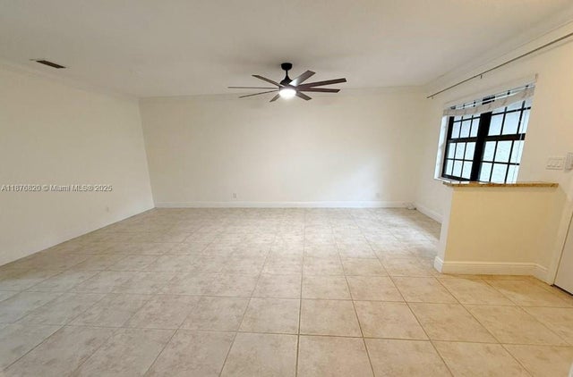 5 of 25 - 9064 Vineyard Lake Dr, Plantation, FL