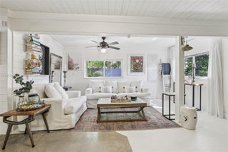 Photo of Listing #A11876235