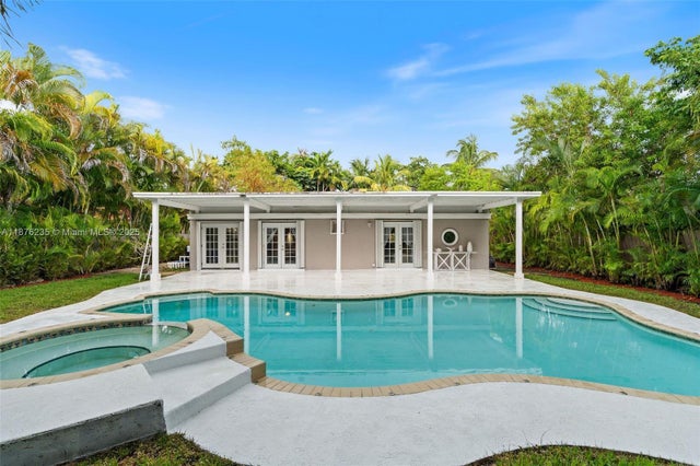 2 of 37 - 6202 Sw 65th Ave, South Miami, FL