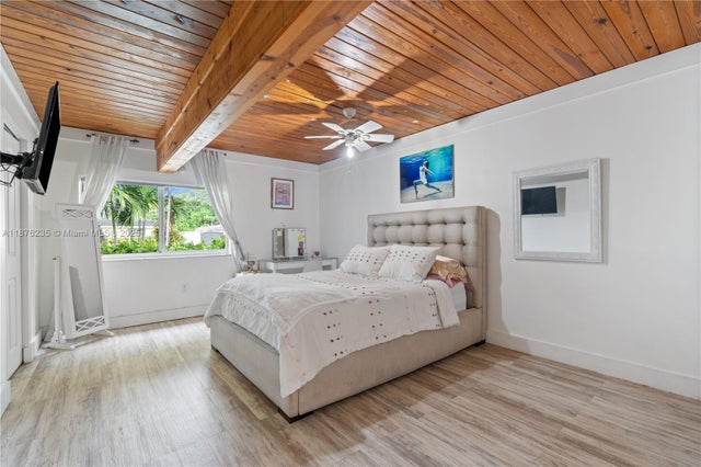 5 of 37 - 6202 Sw 65th Ave, South Miami, FL