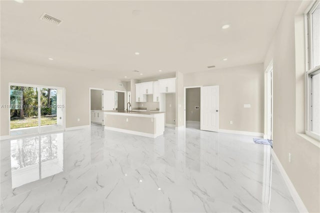 4 of 53 - 2910 Flora Ave N, Lehigh Acres, FL