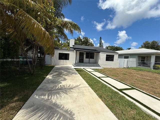 4 of 27 - 427 Nw 82nd Ter, Miami, FL