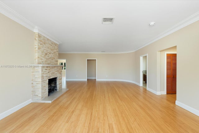 2 of 28 - 9457 Carlyle Ave, Surfside, FL