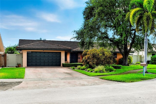 2 of 32 - 8151 Sw 90th Ave, Miami, FL