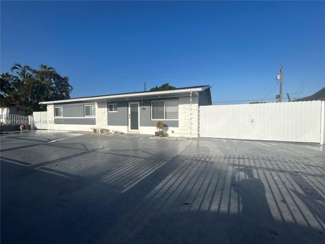 3 of 22 - 6202 Sw 107th Ave, Miami, FL