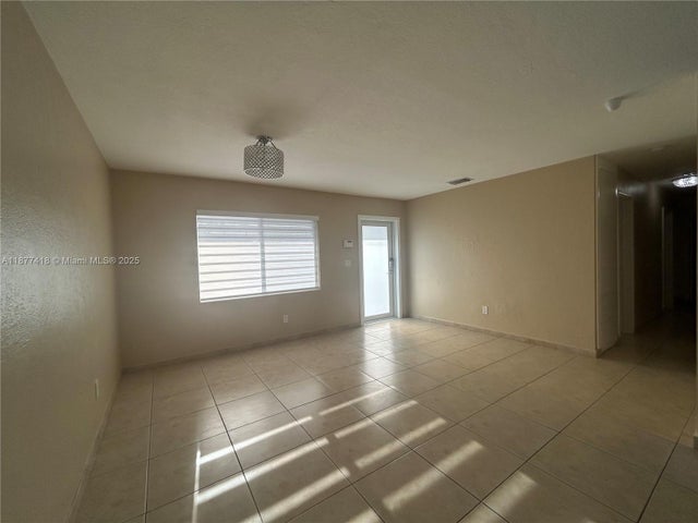 4 of 22 - 6202 Sw 107th Ave, Miami, FL