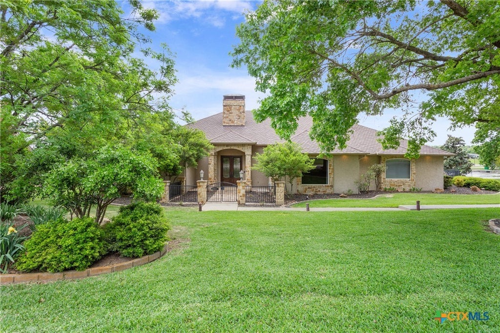 1111 Mill Creek Drive, Salado