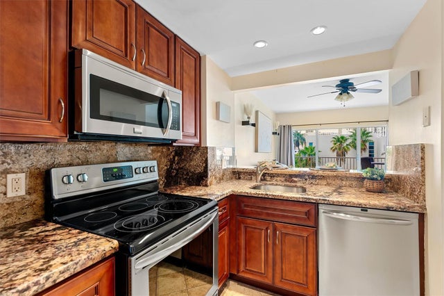 5 of 35 - 1965 S Ocean Dr 3l, Hallandale Beach, FL