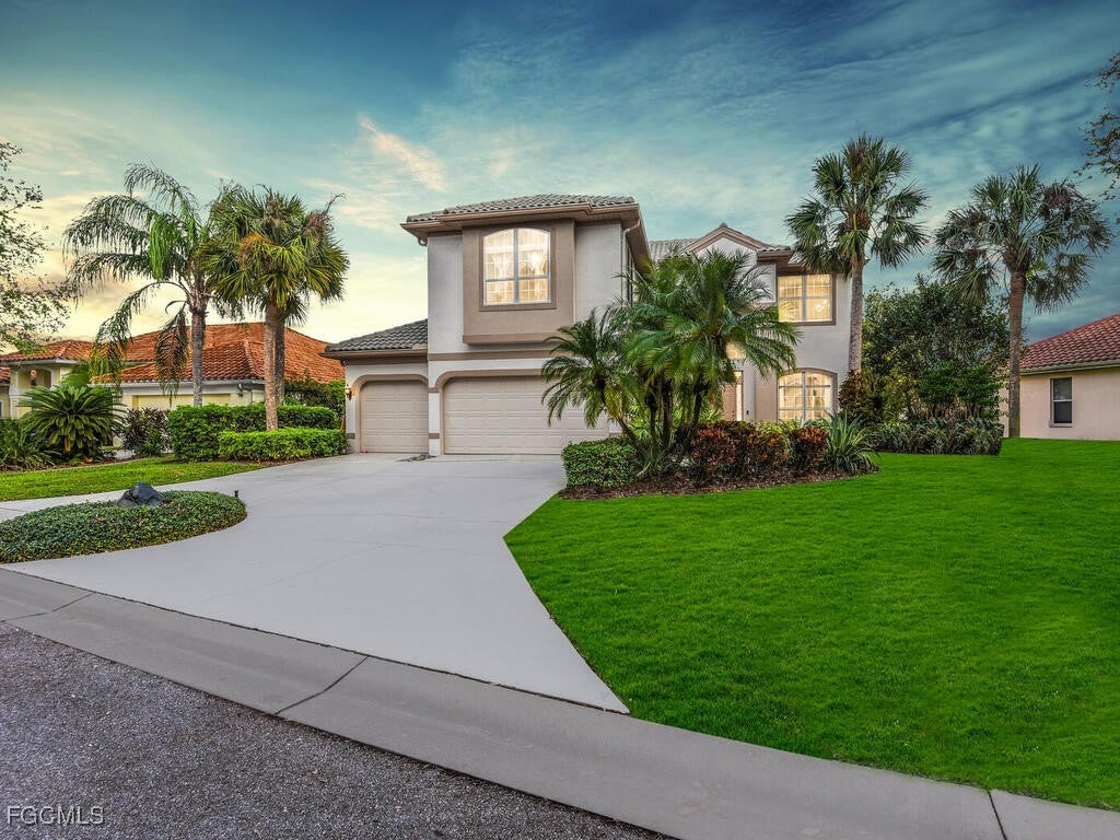 11771 Pinewood Lakes Dr, Fort Myers