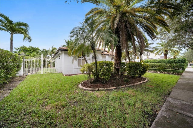 4 of 58 - 7841 Nw 169th Ter, Miami Lakes, FL