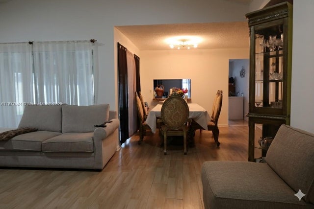 3 of 21 - 9740 Sw 13th St, Pembroke Pines, FL