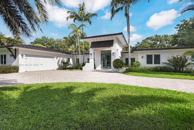 2 of 50 - 6195 Sw 133rd St, Pinecrest, FL