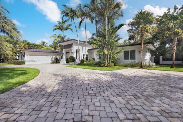 4 of 50 - 6195 Sw 133rd St, Pinecrest, FL