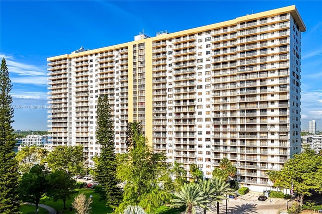 1 of 16 - 290 174th St 1709, Sunny Isles Beach, FL