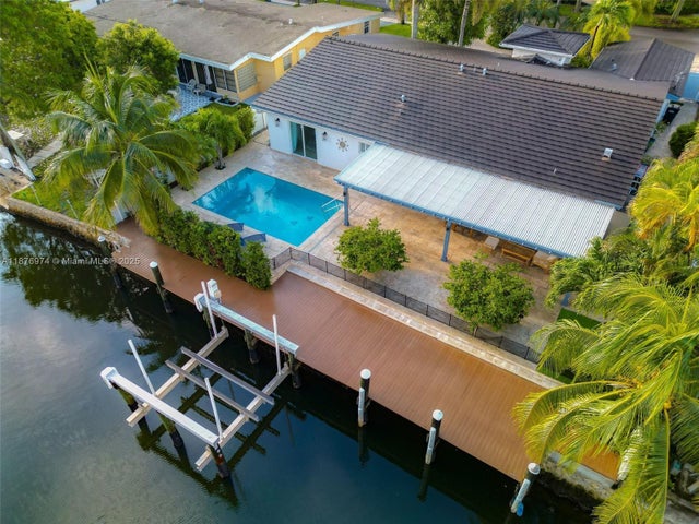 2 of 59 - 2105 Arch Creek Dr, North Miami, FL