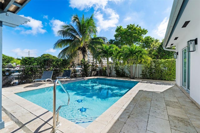 5 of 59 - 2105 Arch Creek Dr, North Miami, FL