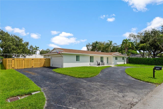2 of 47 - 8805 Sw 177th Ter, Palmetto Bay, FL