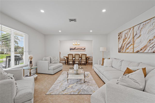 4 of 47 - 8805 Sw 177th Ter, Palmetto Bay, FL