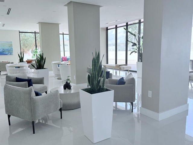 4 of 41 - 2401 S Ocean Dr 2504, Hollywood, FL
