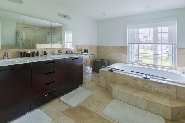 3 of 34 - 9431 Sw 212th Ter, Cutler Bay, FL