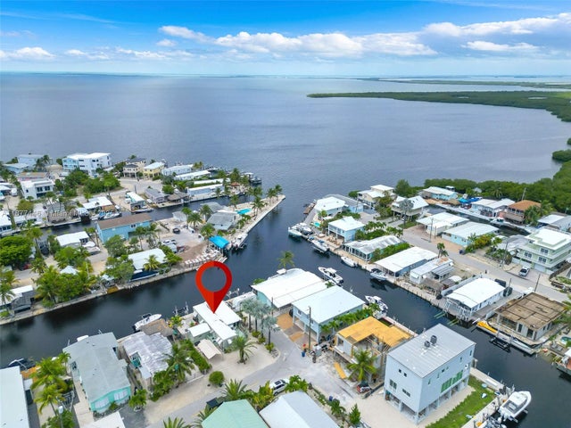 1 of 39 - 16 Flamingo Rd, Key Largo, FL