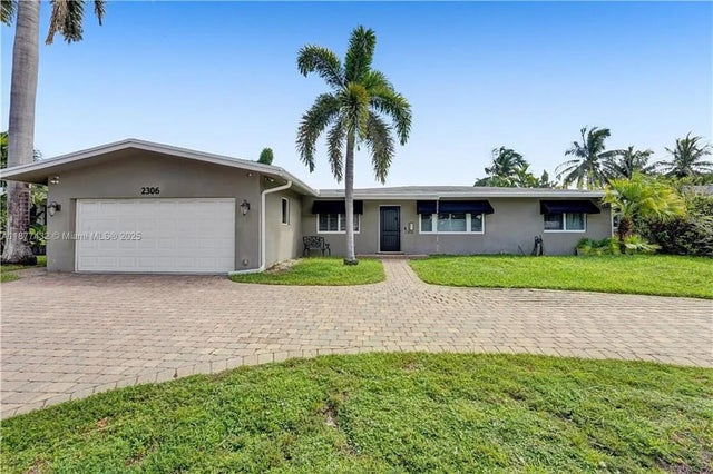2 of 20 - 2306 Ne 15th Ave, Wilton Manors, FL