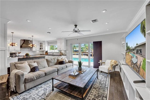 4 of 20 - 2306 Ne 15th Ave, Wilton Manors, FL