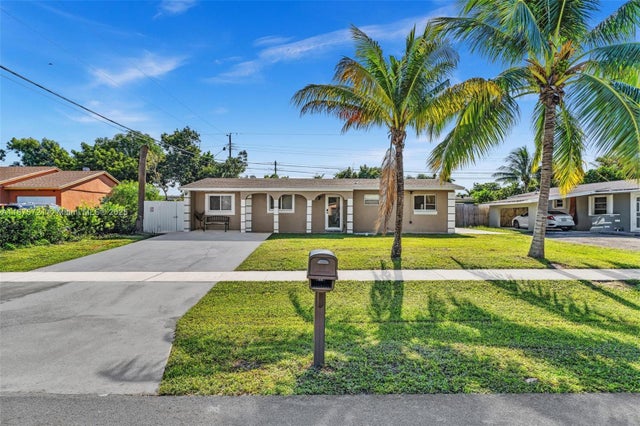 5 of 49 - 1434 Parterre Dr, West Palm Beach, FL