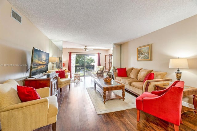 4 of 30 - 4955 E Sabal Palm Blvd 305, Tamarac, FL
