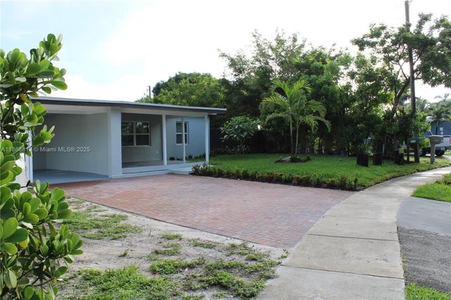 4 of 50 - 241 Ne 55th St, Oakland Park, FL