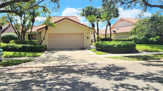 1 of 25 - 2820 Cuyahoga Ln, West Palm Beach, FL
