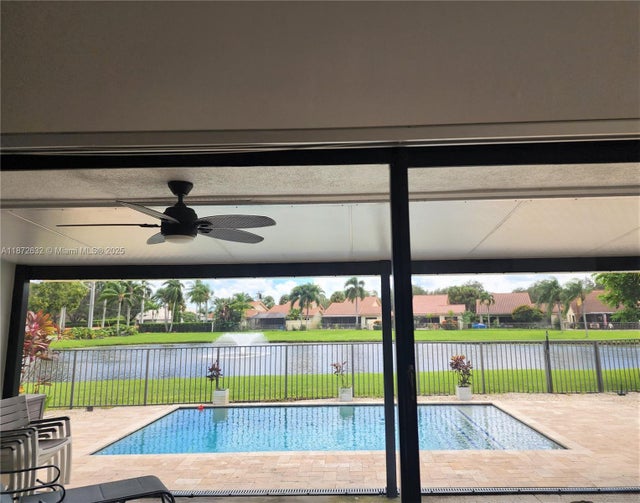 5 of 25 - 2820 Cuyahoga Ln, West Palm Beach, FL