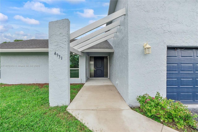 2 of 31 - 4931 Nw 83rd Ter, Lauderhill, FL