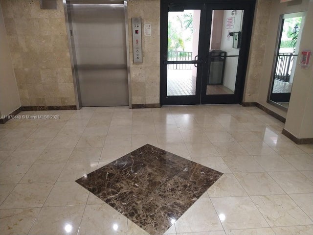 4 of 26 - 16909 N Bay Rd 918, Sunny Isles Beach, FL