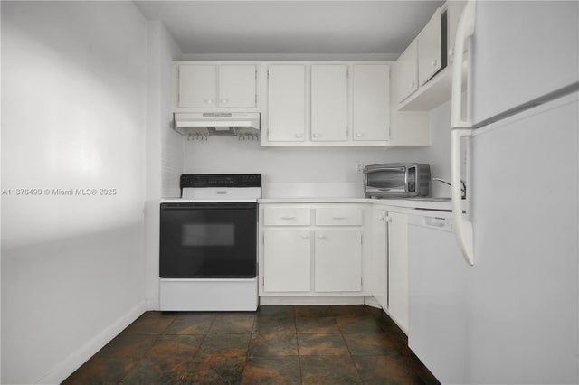 3 of 14 - 9001 Sw 77th Ave C704, Miami, FL