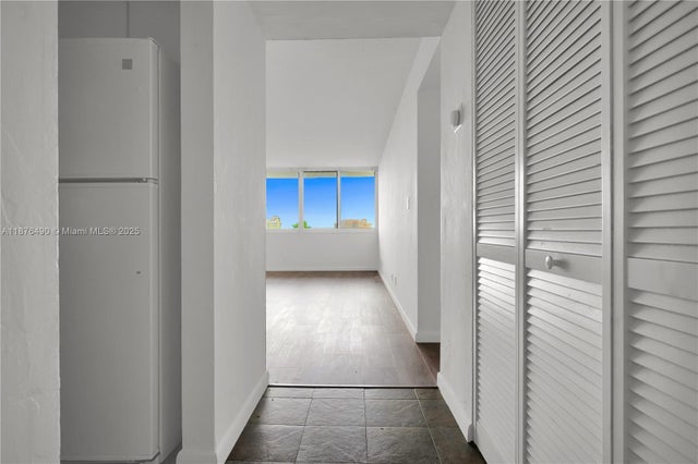 4 of 14 - 9001 Sw 77th Ave C704, Miami, FL