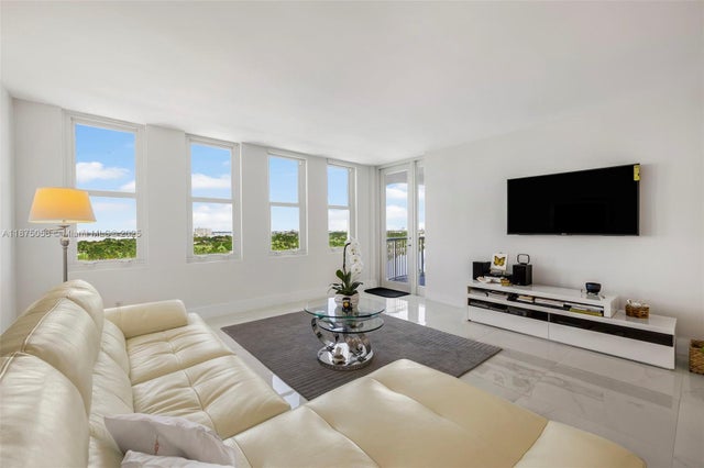 5 of 45 - 5401 Collins Ave 1231, Miami Beach, FL