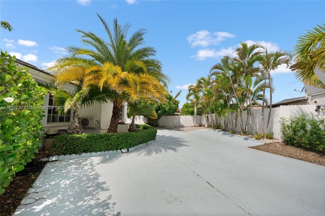 3 of 21 - 15642 Sw 59th St, Miami, FL